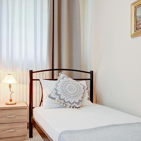 Private 6-Bdrm Villa With Garden 150M To Beach Paradisos Dış mekan fotoğraf