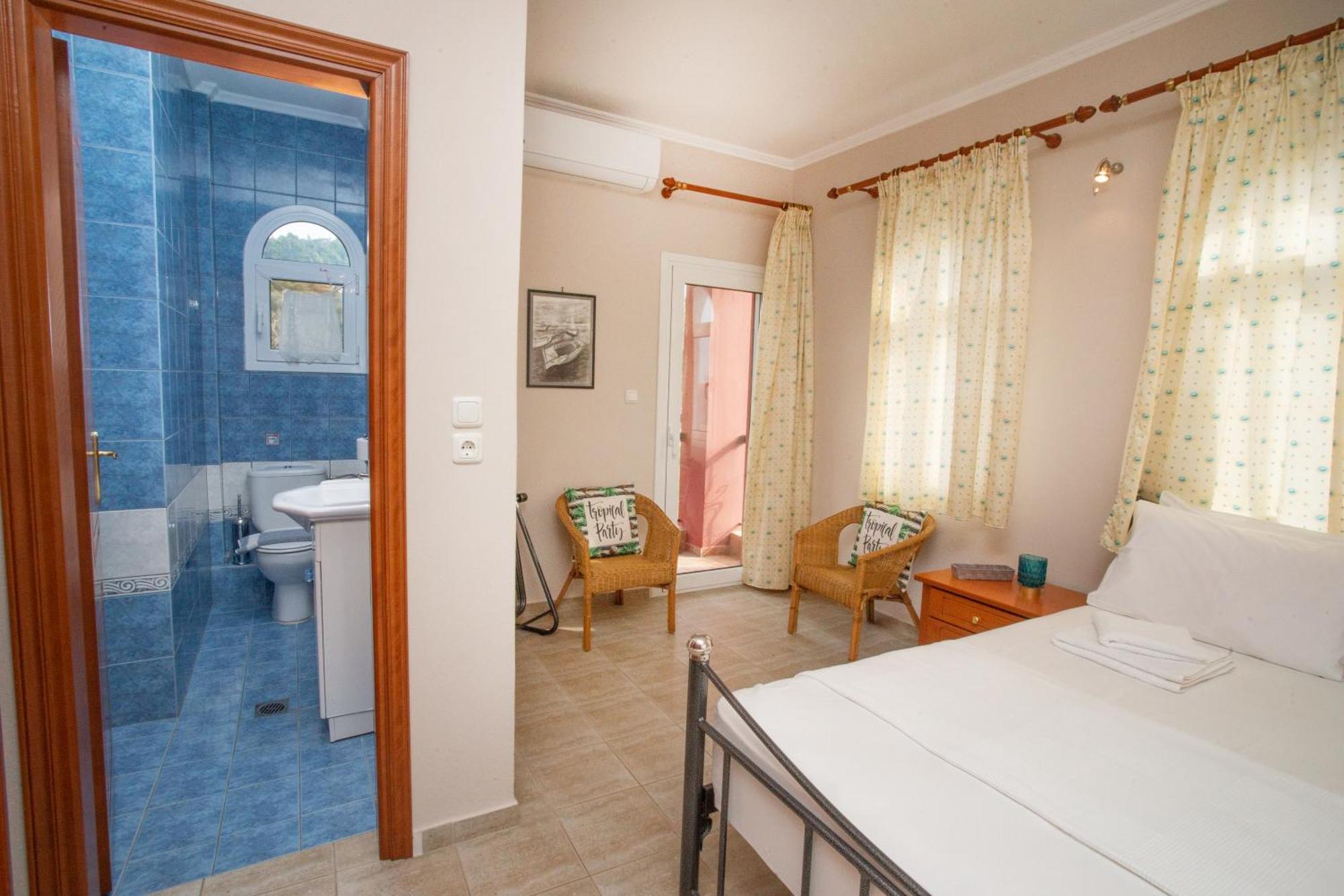Private 6-Bdrm Villa With Garden 150M To Beach Paradisos Dış mekan fotoğraf